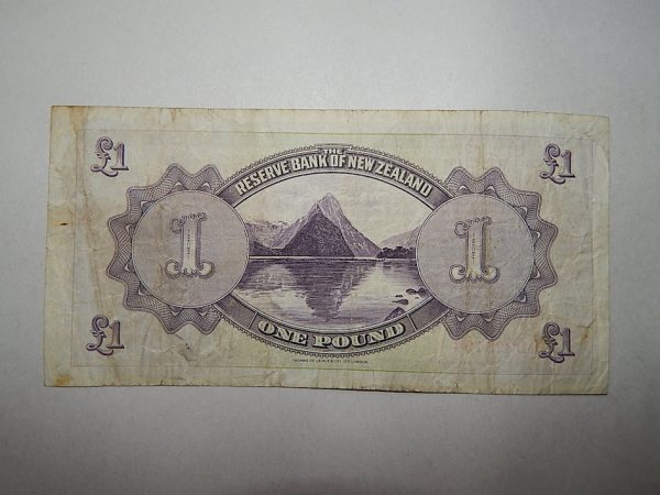 NZ Lefeaux 1 Pound Bank note  1D225794 - Image 2