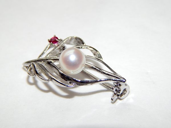 Sterling Silver Cultured pearl and Ruby Pendant Necklace