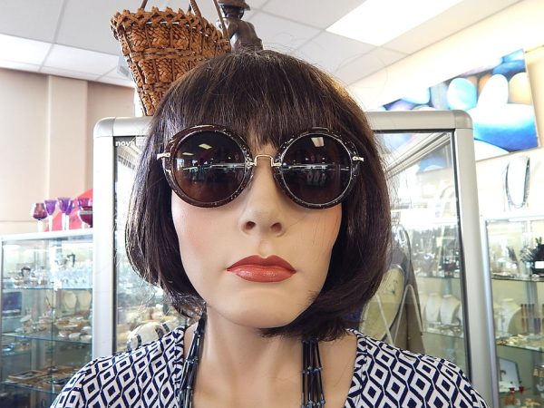 Brown Sparkle Sun Glasses - Image 2