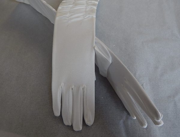Long Rouched Gloves White - Image 2