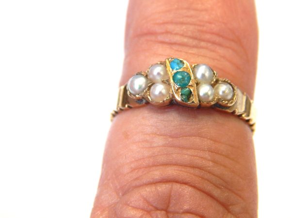 Antique 15ct gold Turquoise and Seed Pearl Ring