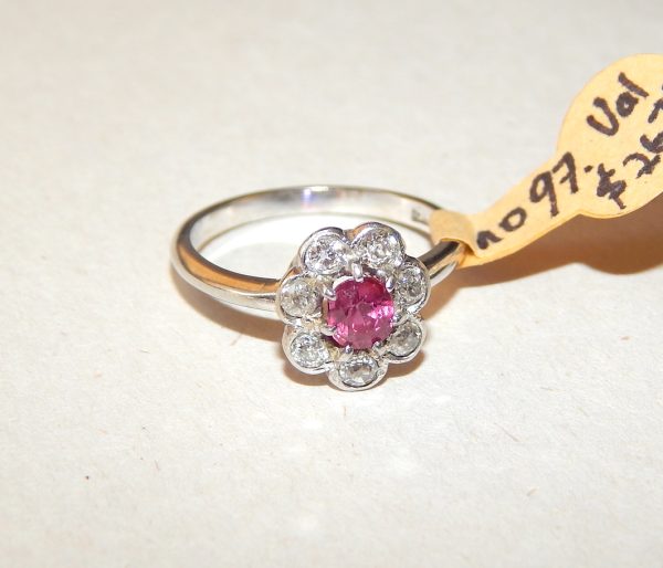 18ct Ruby and Diamond Vintage Cluster Ring - Image 2