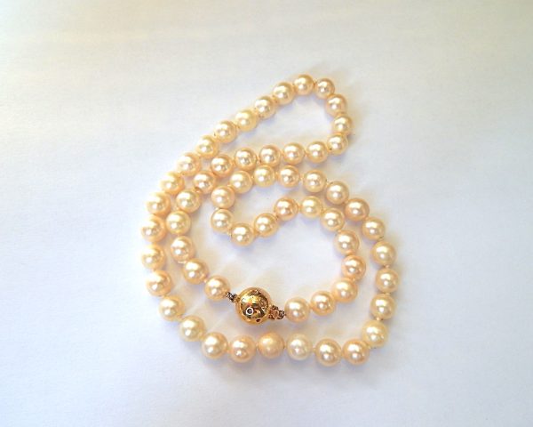 Stunning Cultured Pearls 18ct Gold & Diamond Clasp - Image 2