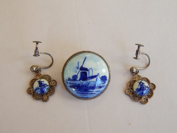 Sterling Silver Delft set