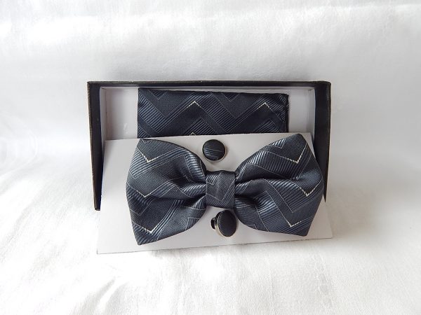 Grey Zig Zag Bow Tie, Pocket Square and Cufflink set