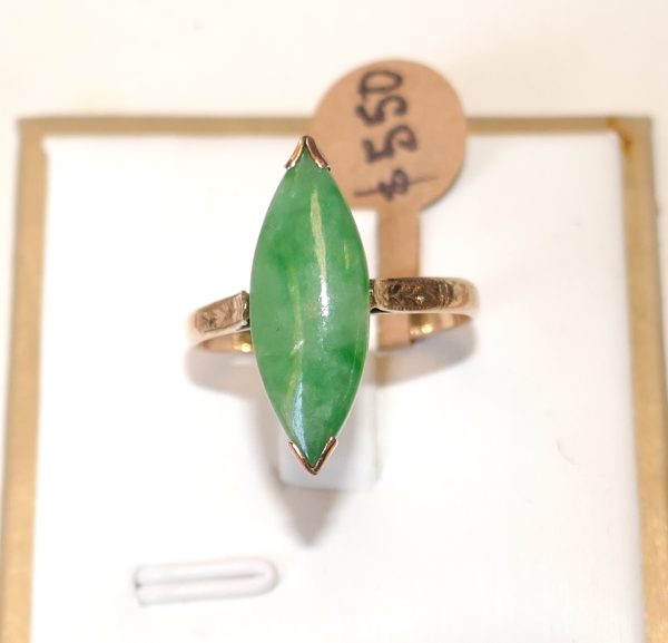 14ct Gold and Jade Vintage ring