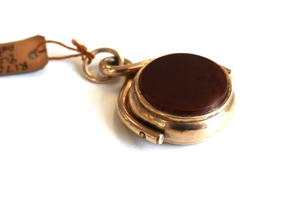 9ct Gold Carnelian and Compass spinner Fob