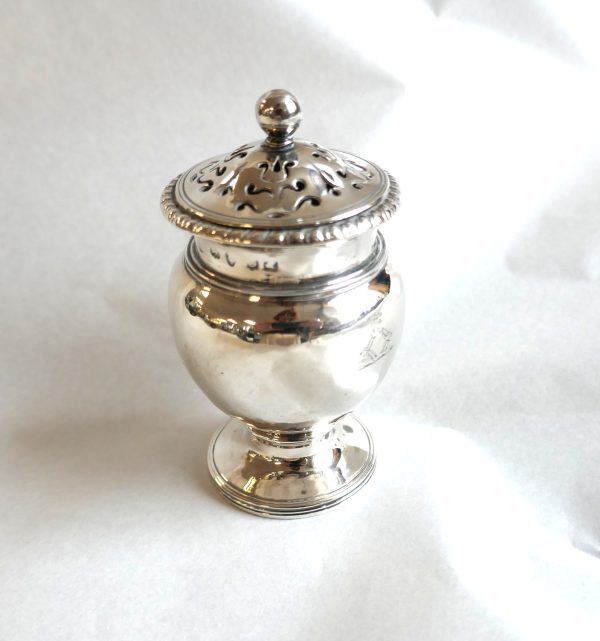 Sterling Silver 1809 Pepper or Pounce POT