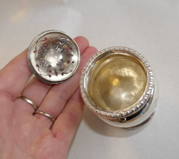 Sterling Silver 1809 Pepper or Pounce POT - Image 7