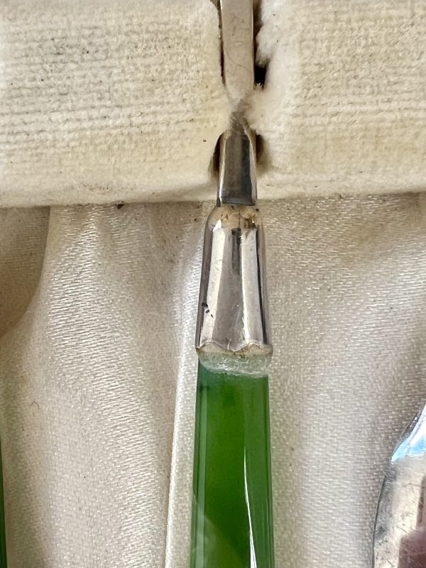 NZ Greenstone and Silver 1920's spoon set - Image 2