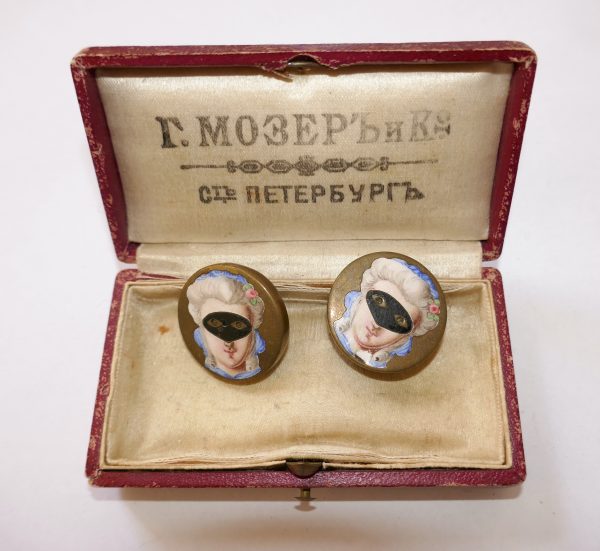 Pair of very RARE Antique Masquerade Enamel Georgian buttons with the original box - Image 3