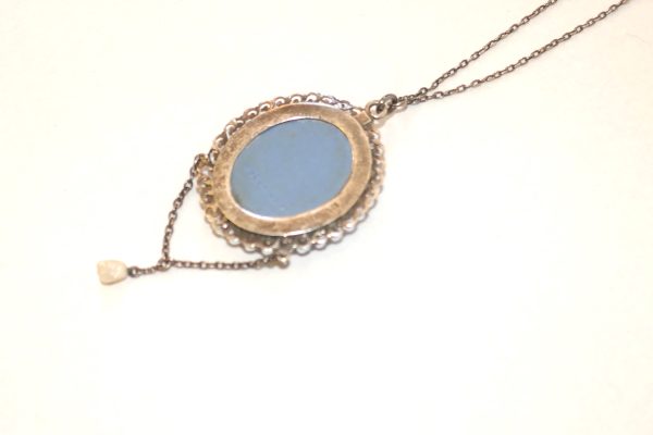 Stunning Vintage Wedgwood and pearl drop necklace - Image 2