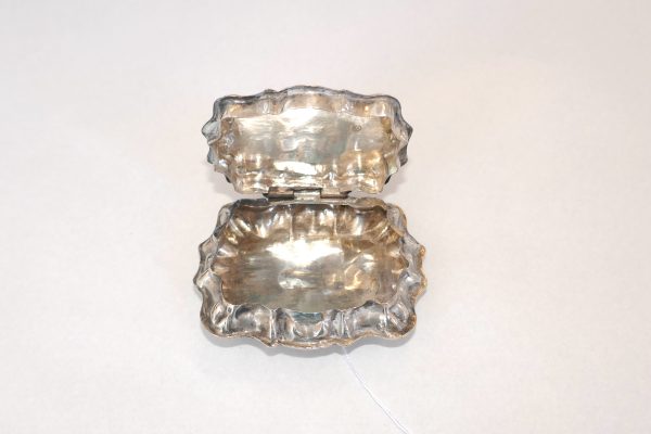 Antique Silver Dutch Snuff container - Image 4