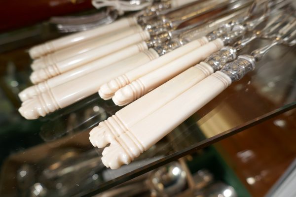 Ivory handled 12 place fruit knife and fork setting - Image 2