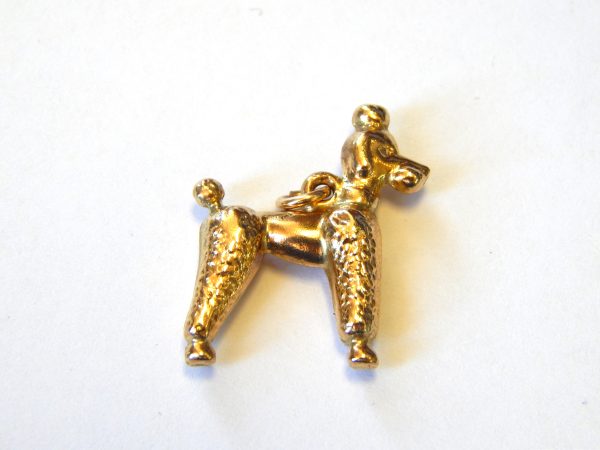 9ct Yellow Gold Poodle Dog Pendant - Image 2