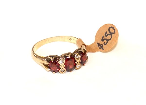 9ct gold Garnet and Diamond Vintage Ring