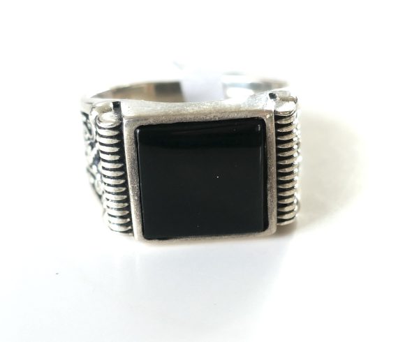10.5 grams Sterling Silver and Onyx Signet RING