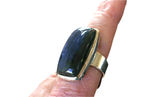 Beautiful Silver & Labradorite Ring - Image 3