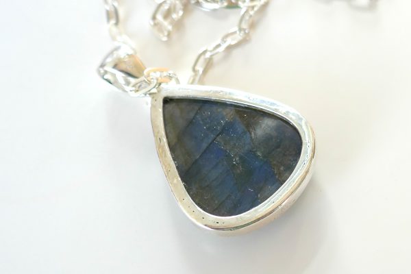 New Silver labradorite pendant necklace - Image 4