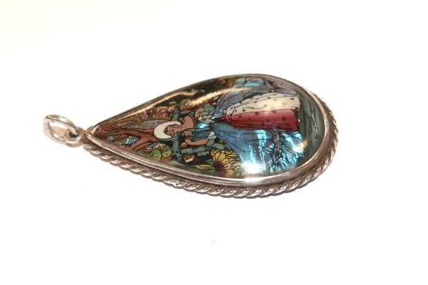 Sterling Silver and Butterfly Vintage pendant - Image 2