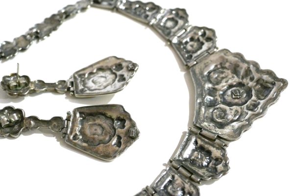 Stunning Sterling Silver Vintage Necklace and earrings - Image 6