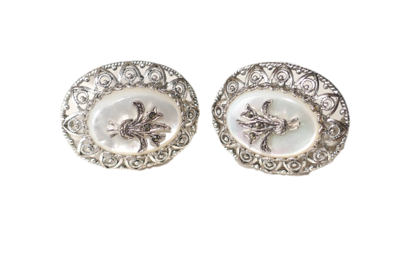 Sterling Silver & Mother of Pearl screw on earring