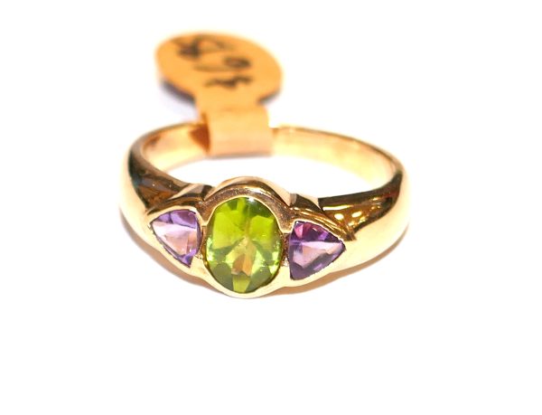 9ct Gold Peridot and Amethyst solid ring