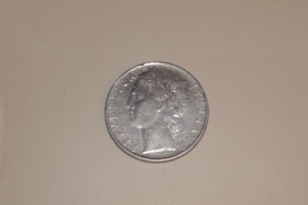 1957 Italian Coin L100 - Image 2