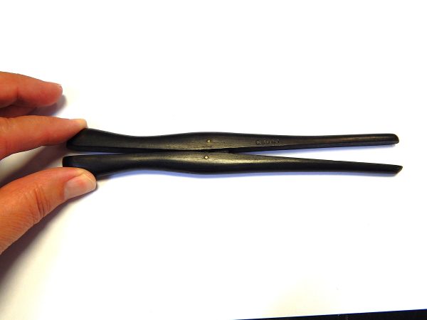 Ebony Glove Stretcher - Image 3