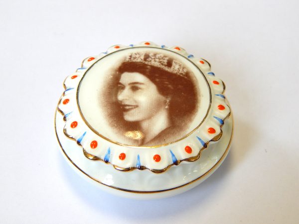 Queen Elizabeth II Coalport Trinket Pots