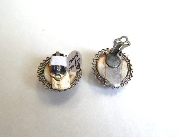 "Cats' Eye" Shell Clip on Vintage Earrings - Image 3