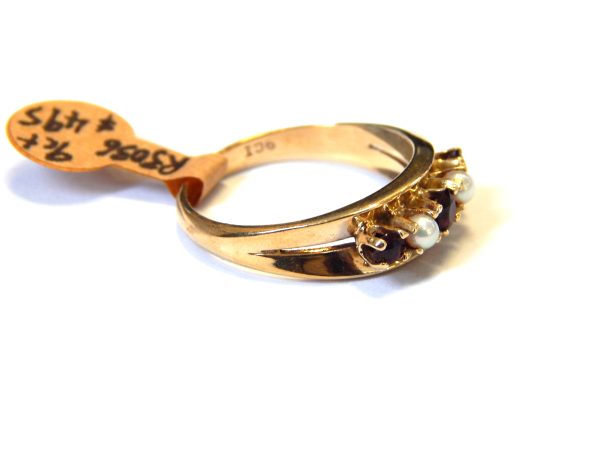 9 carat Gold Garnet & Cultured Pearl Dress Ring - Image 2