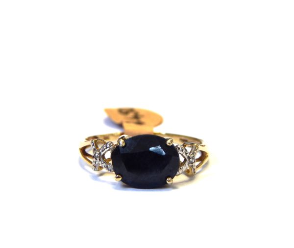 9 carat Gold Sapphire Dress Ring.