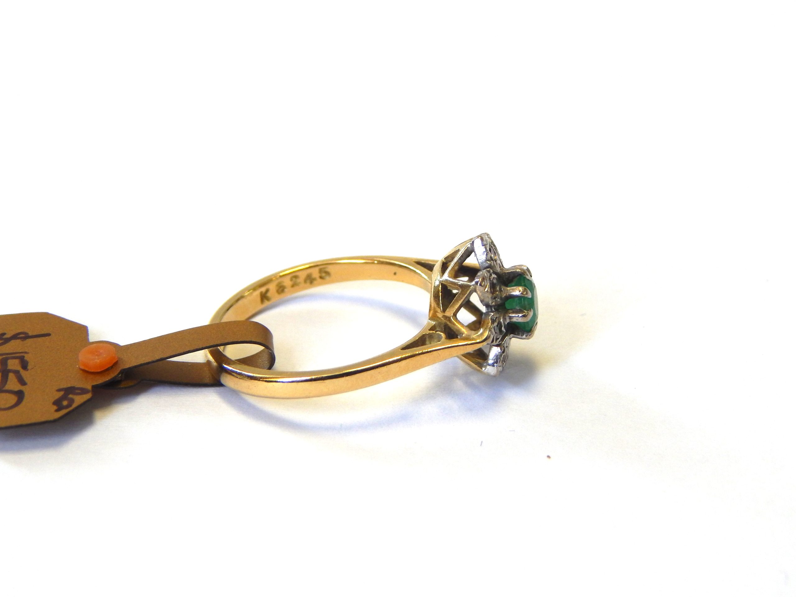 18ct Yellow Gold Emerald and Diamond Cluster Ring - Image 2