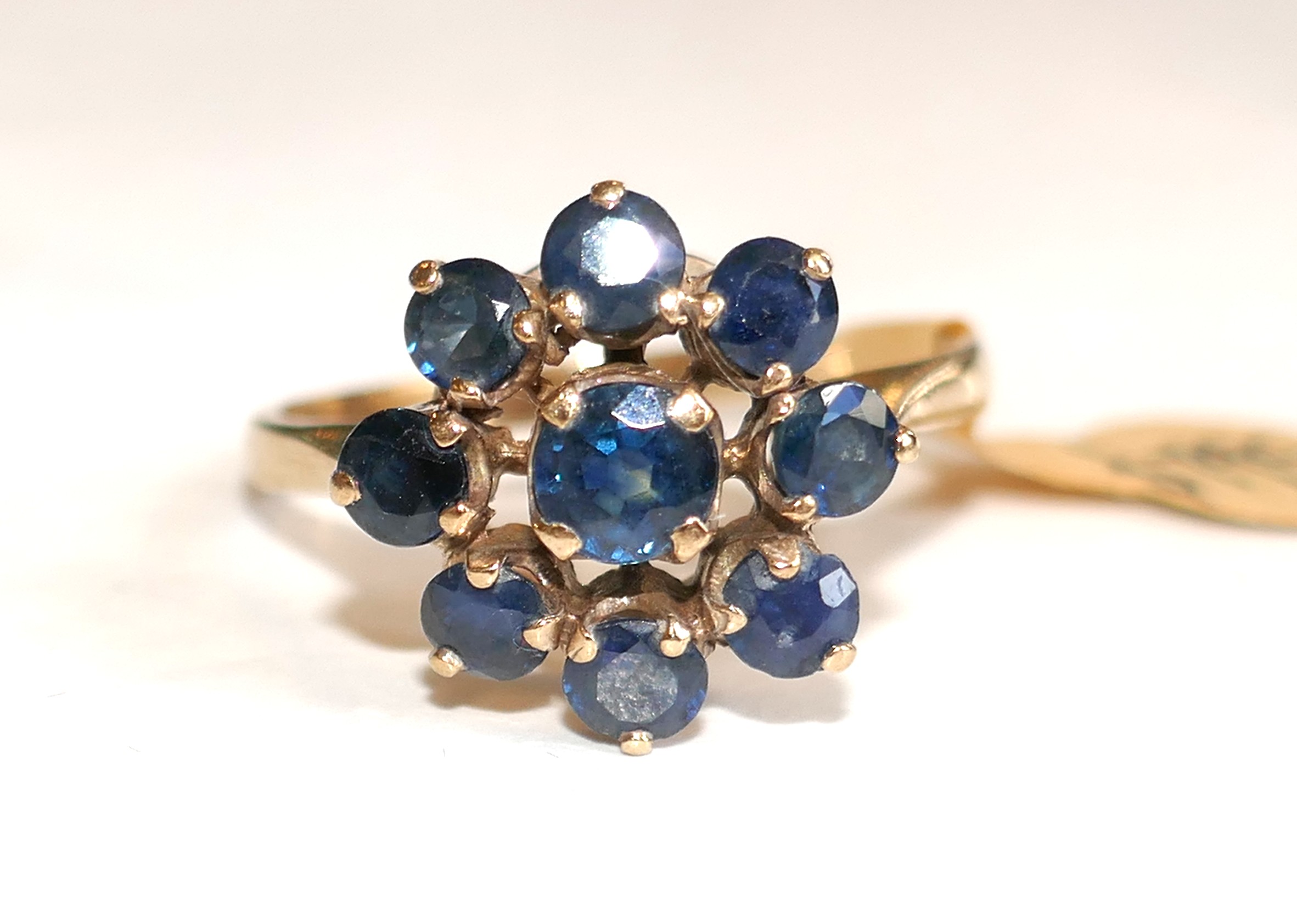 9 stone Sapphire & 9ct Gold Cluster Ring - Image 3
