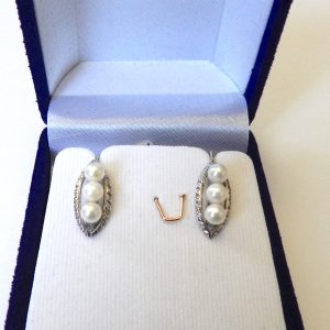 Sterling Silver Cultured Pearls Screw-on Earrings