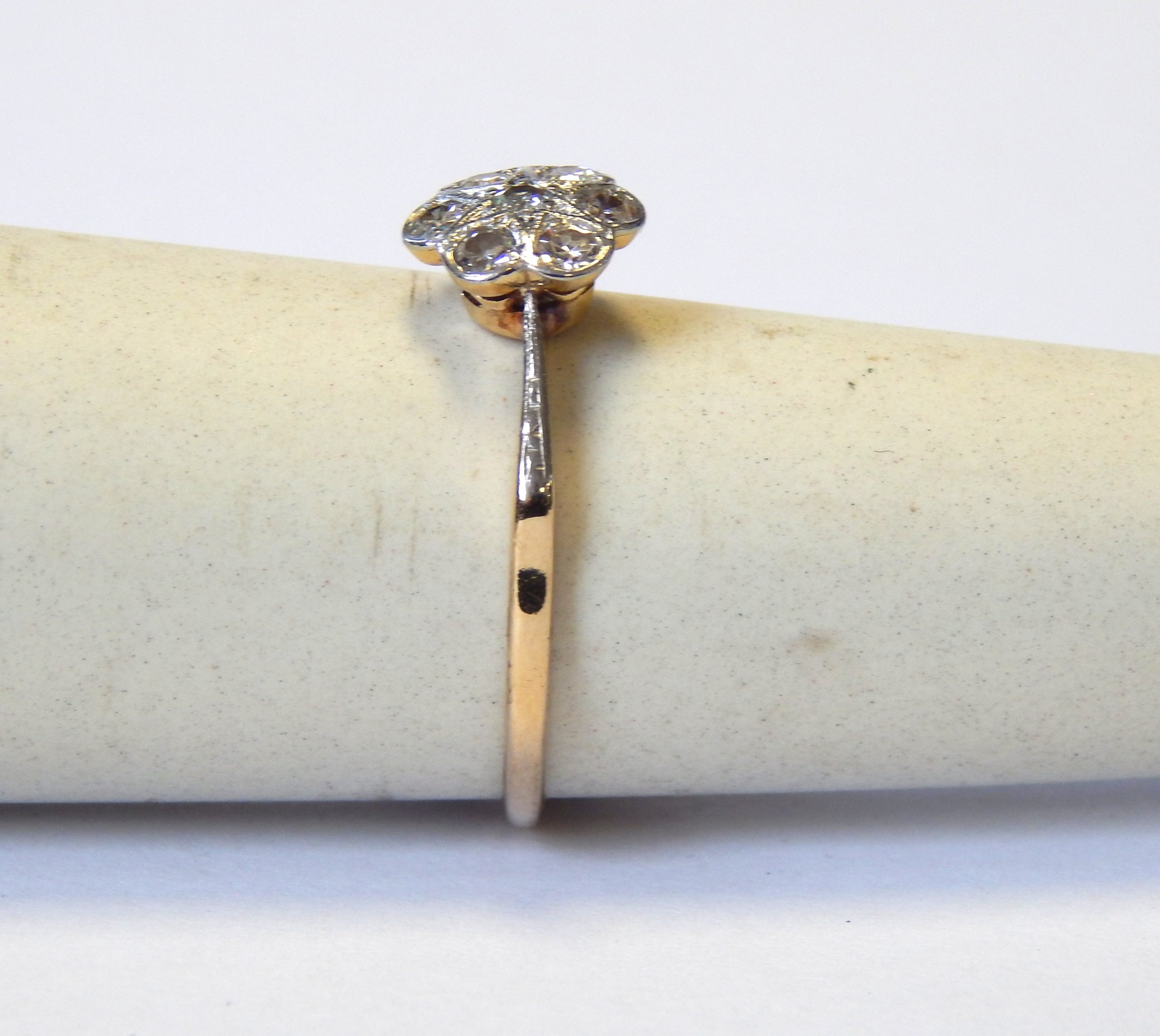 Antique 18ct Yellow Gold and 7 Stone Diamond Flower Cluster Ring - Image 5
