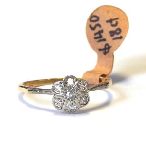 Antique  18ct Yellow Gold and 7 Stone Diamond Cluster Ring