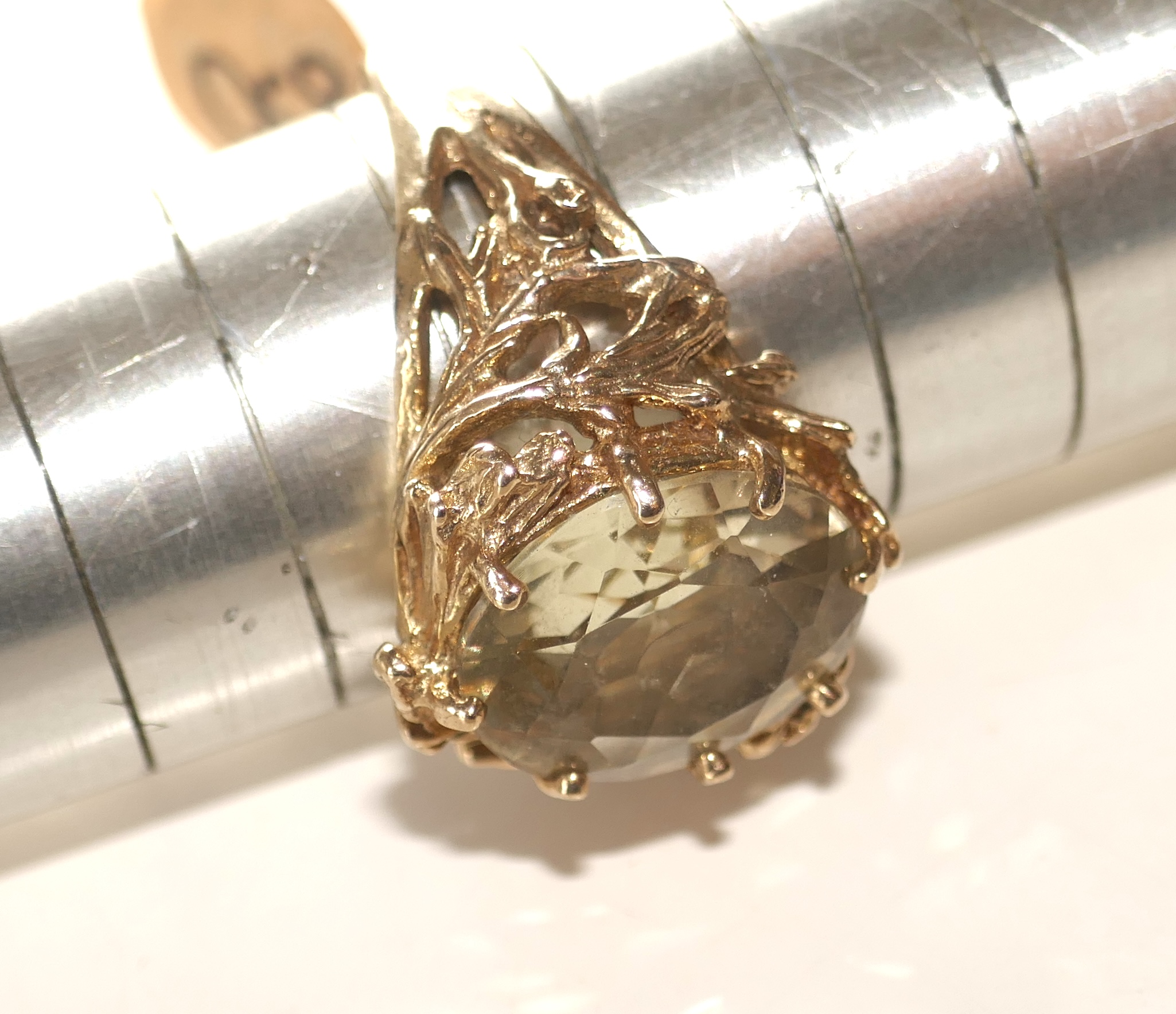 Stunning Handmade, 9ct Gold and Citrine dress ring - Image 5