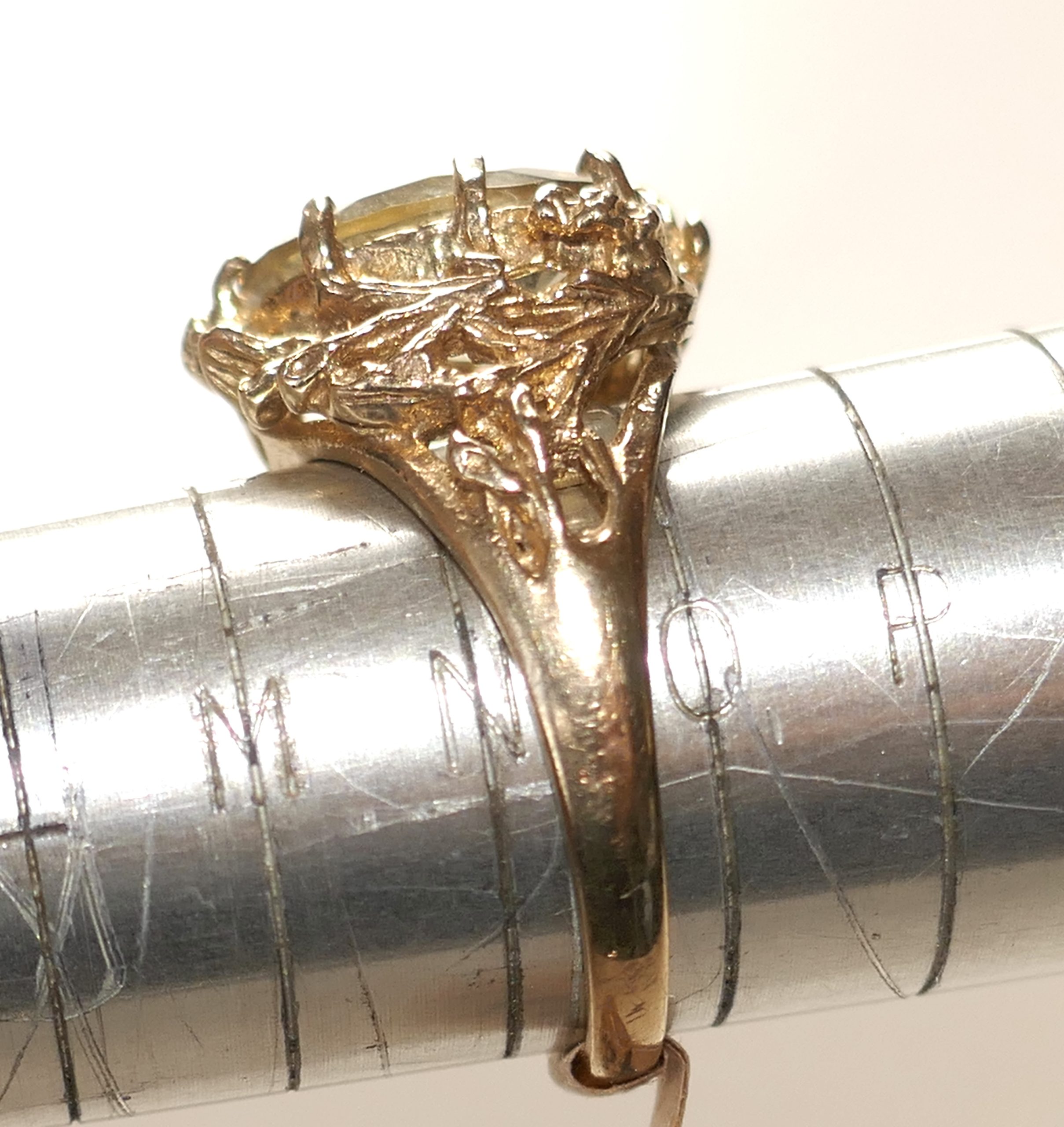 Stunning Handmade, 9ct Gold and Citrine dress ring - Image 2