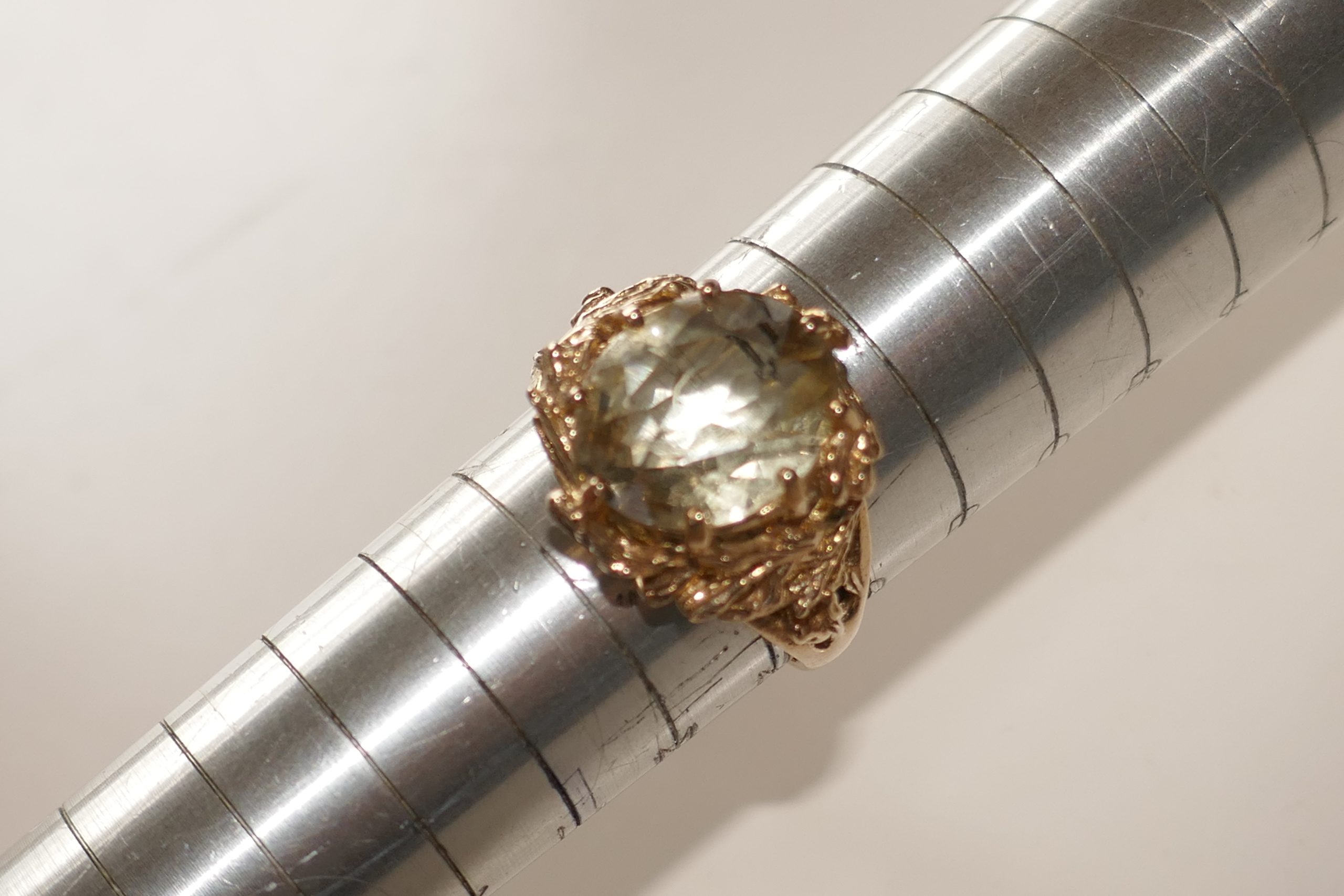 Stunning Handmade, 9ct Gold and Citrine dress ring - Image 3