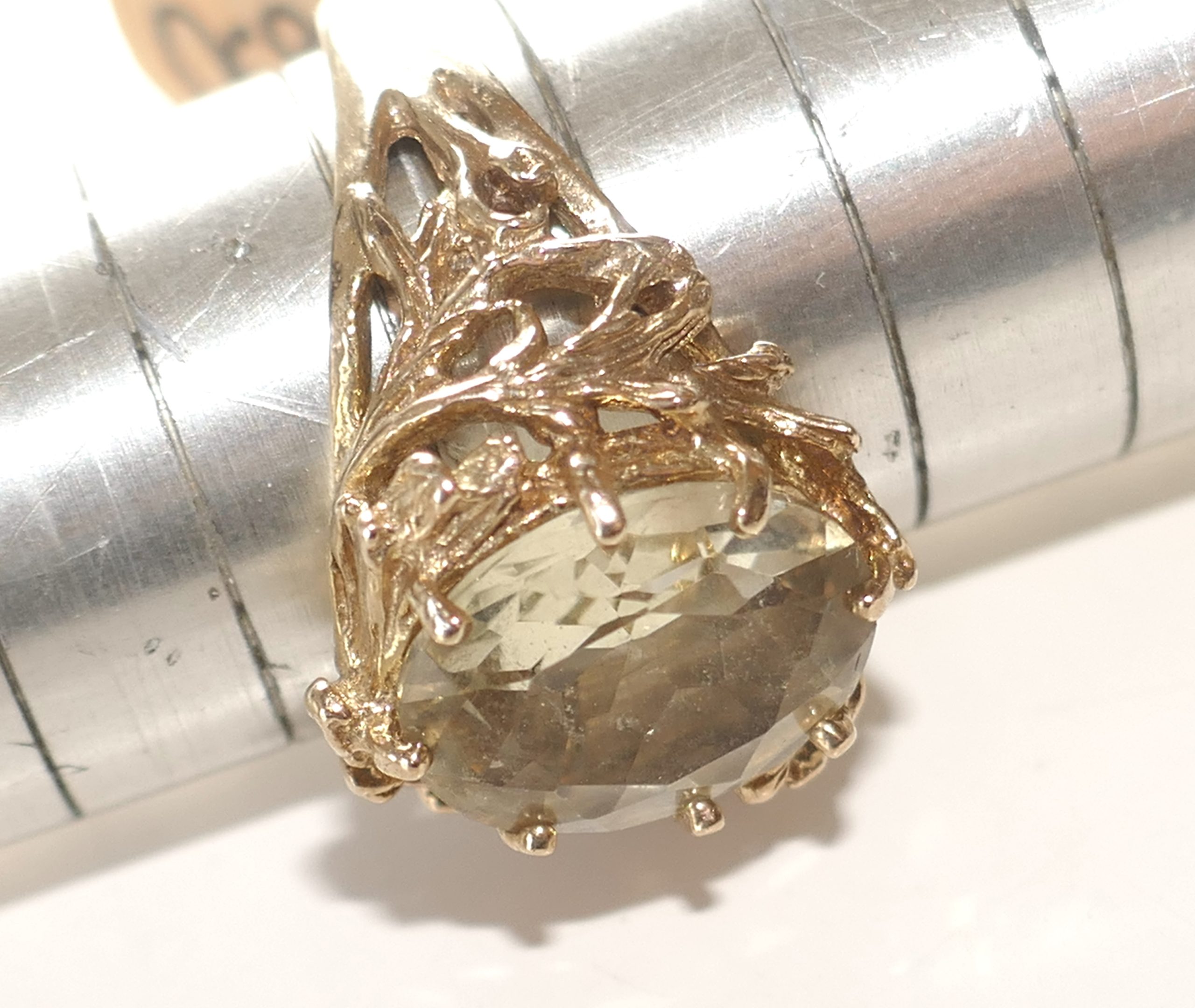 Stunning Handmade, 9ct Gold and Citrine dress ring - Image 4