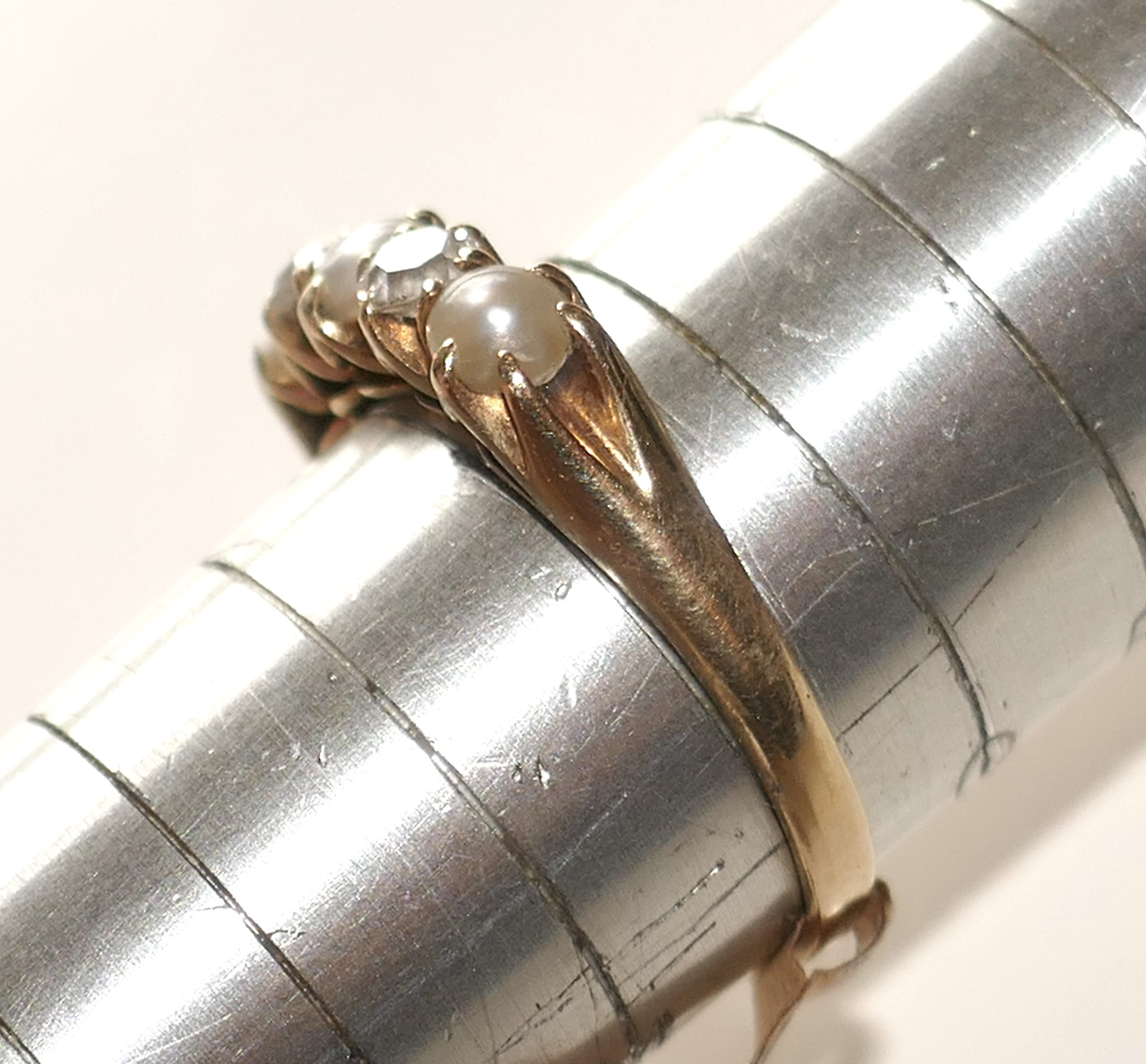 Antique 18ct Gold Pearl and Diamond RING - Image 3
