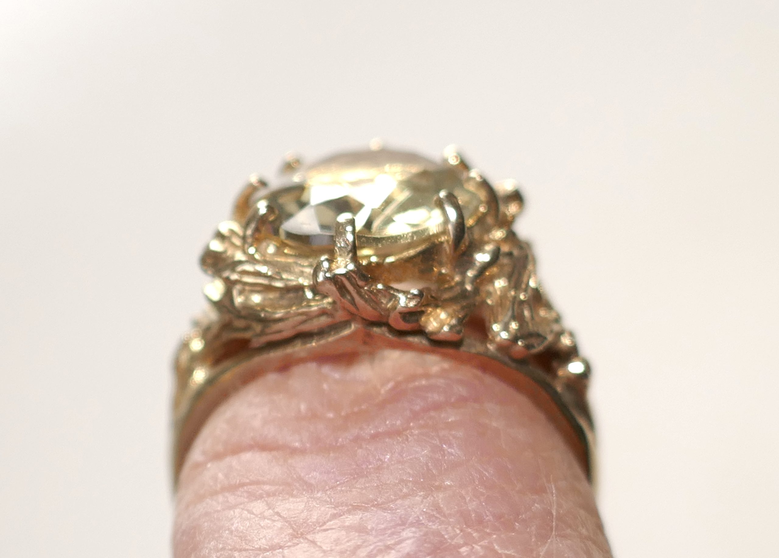 Stunning Handmade, 9ct Gold and Citrine dress ring - Image 7