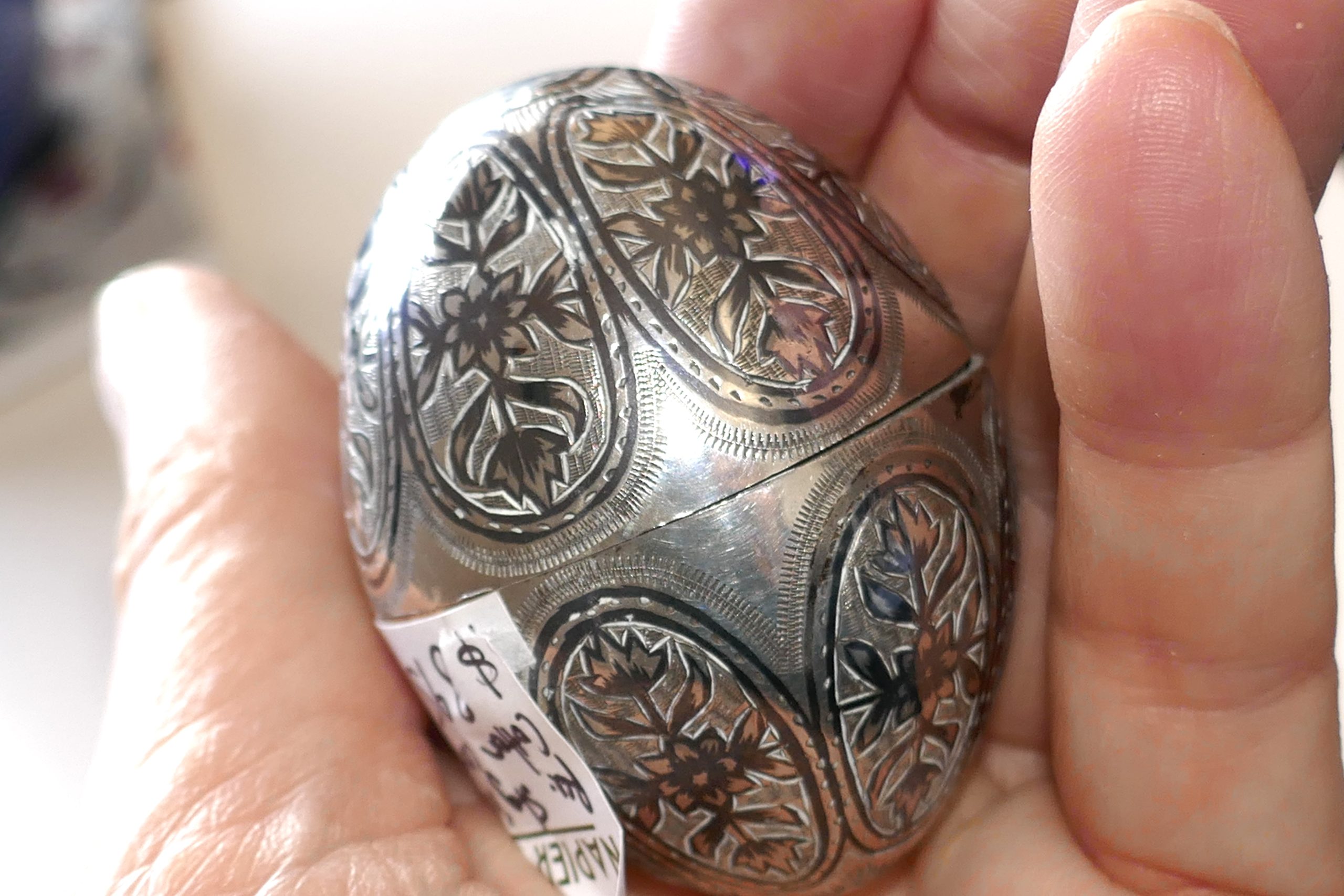 Antique Sterling Silver Sewing Egg - Image 4