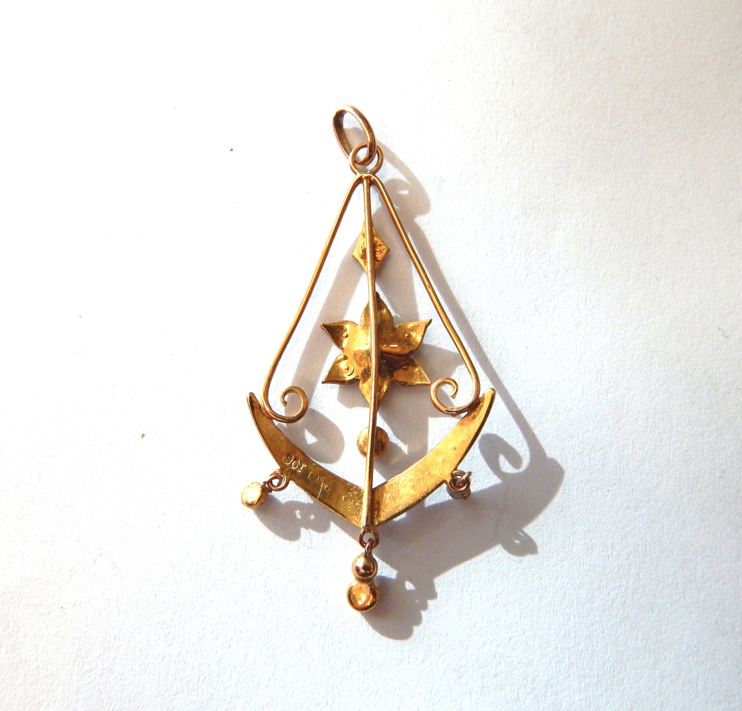 Beautiful Antique 9ct Gold Seed Pearl Pendant - Image 3