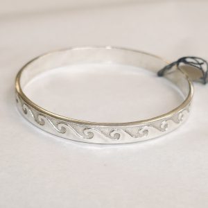 Sterling Silver Wave , heavy bangle . 27 grams