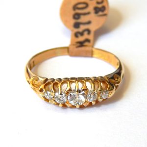 18ct Yellow Gold & 5 Stone Diamond  Ring