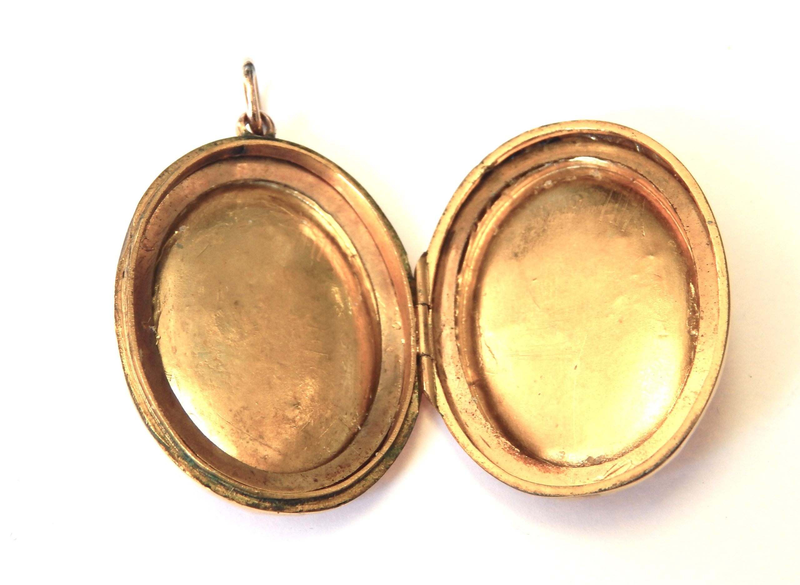 Chancellor & Son 9ct Gold Locket with Box - Image 4