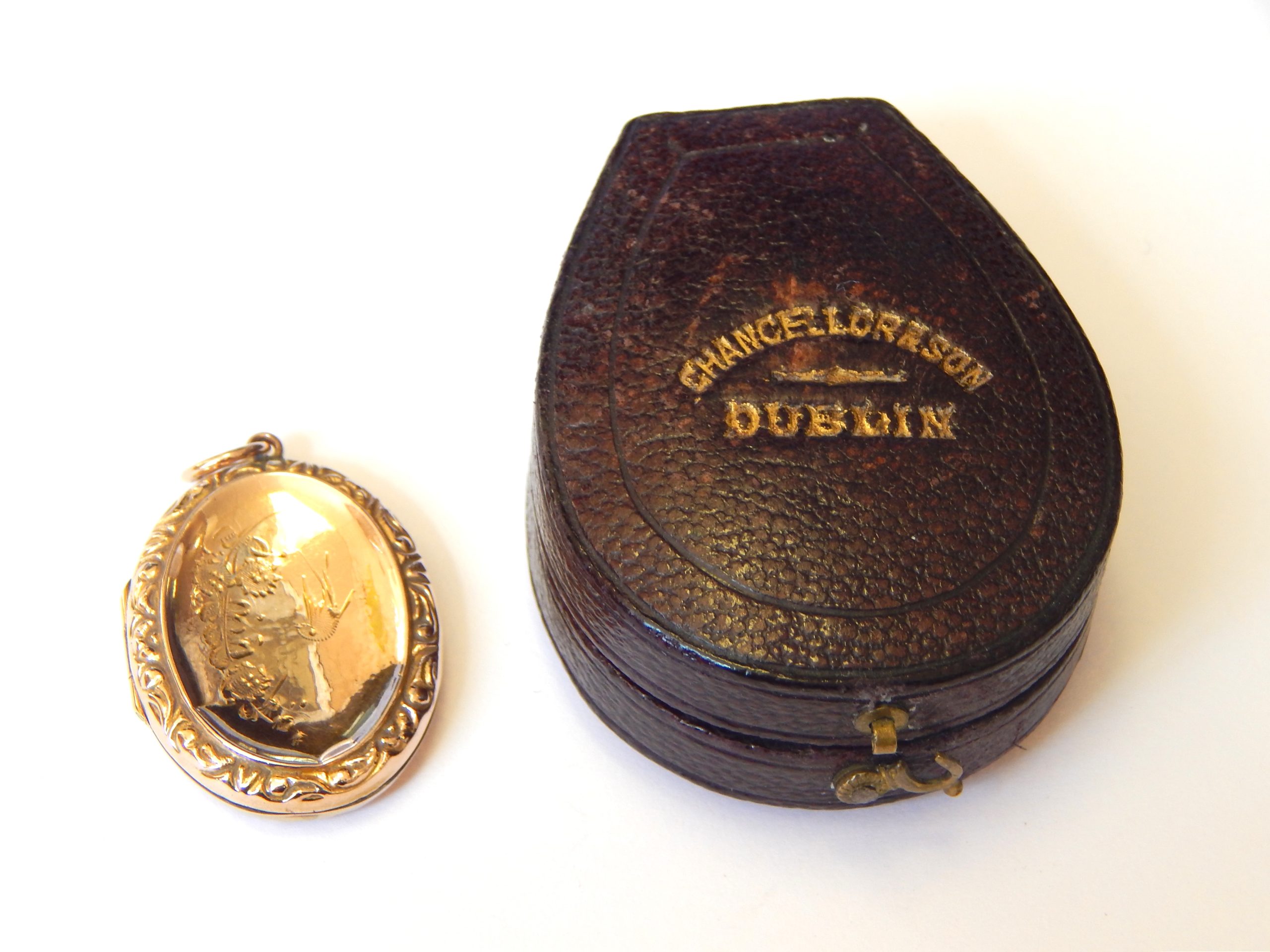 Chancellor & Son 9ct Gold Locket with Box